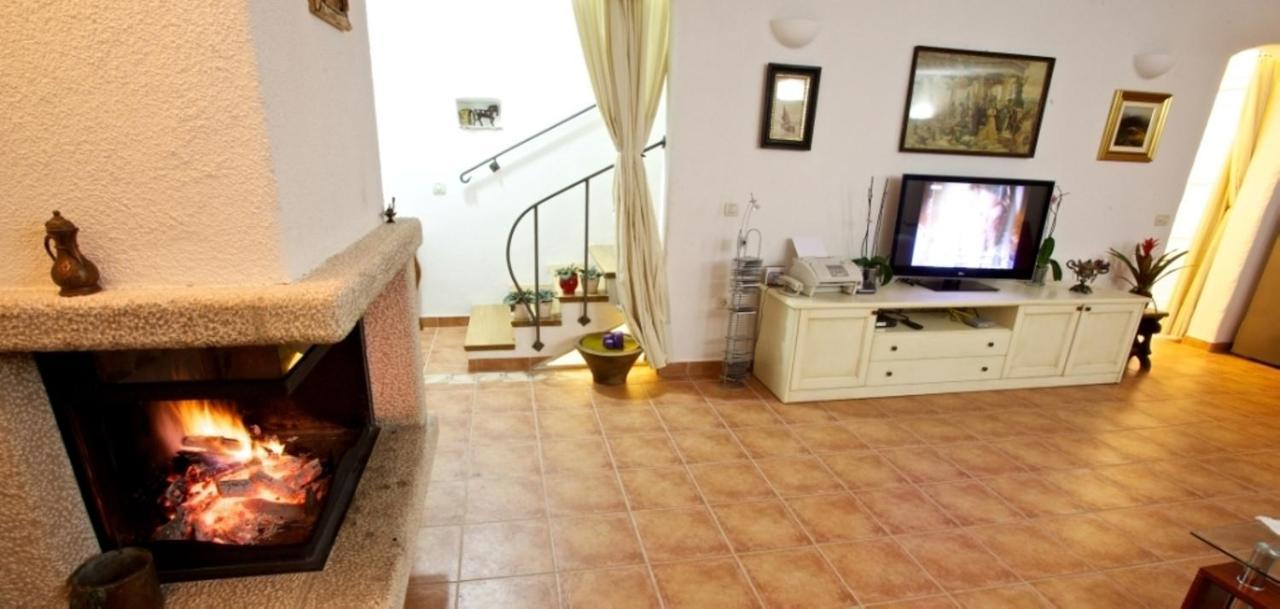 Villa Angelina Supetar Mirce Buitenkant foto