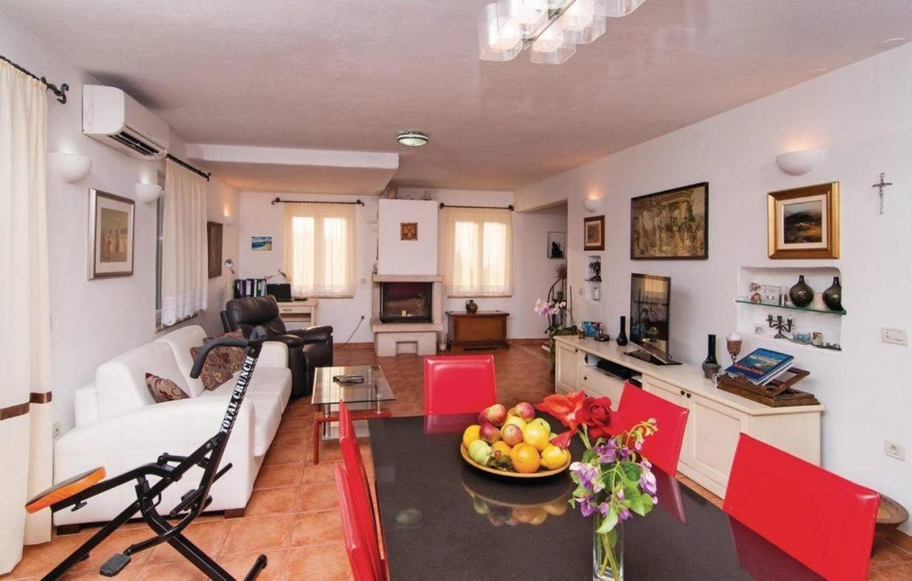 Villa Angelina Supetar Mirce Buitenkant foto